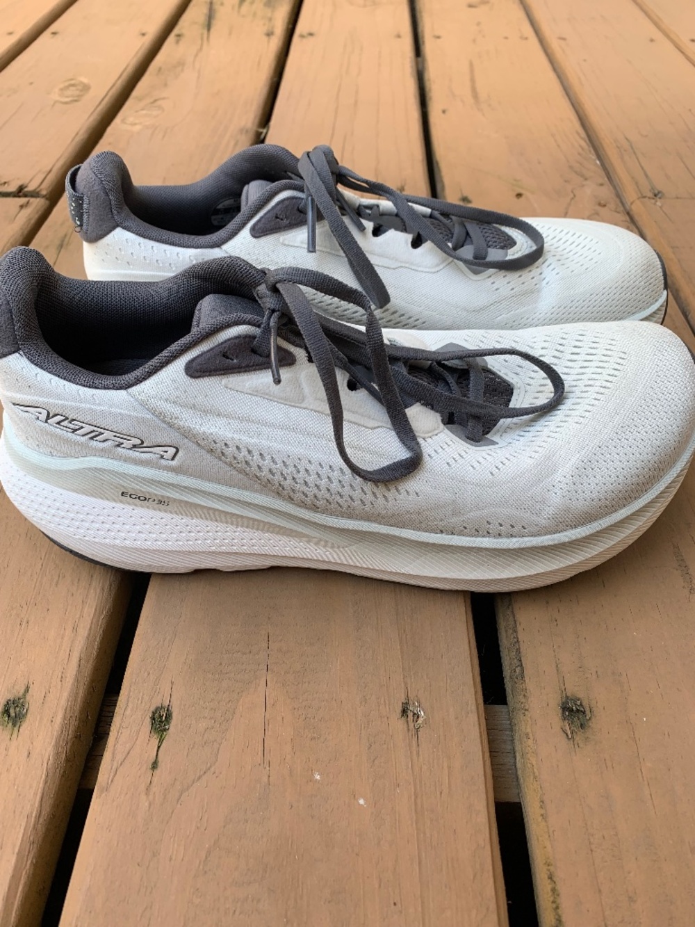 Altra FWD Via 2 Mens Size 9.5 Light Gray Athletic Road Running Shoes Sneaker